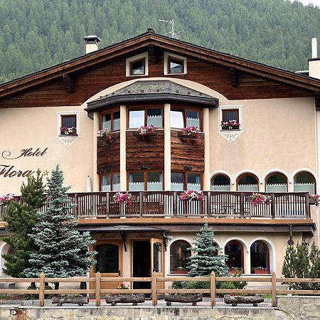 Hotel Flora Livigno Buitenkant foto